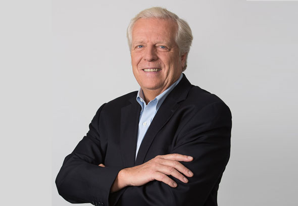 Porträt von Thilo König, Director Packaging bei der Antalis Gruppe, mit Zitat zur Bedeutung von Nachhaltigkeit