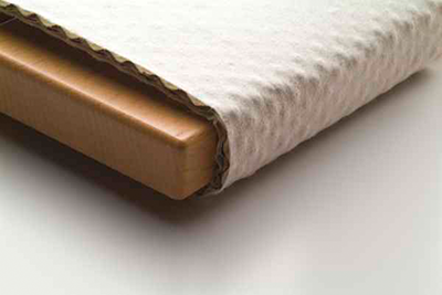 Mehrlagiges Kugelprägepapier als nachhaltige Polsterlösung für empfindliche Produkte. Du: