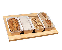 Backform aus FSC®-zertifiziertem Frischfaserpapier mit frisch gebackenem Brot