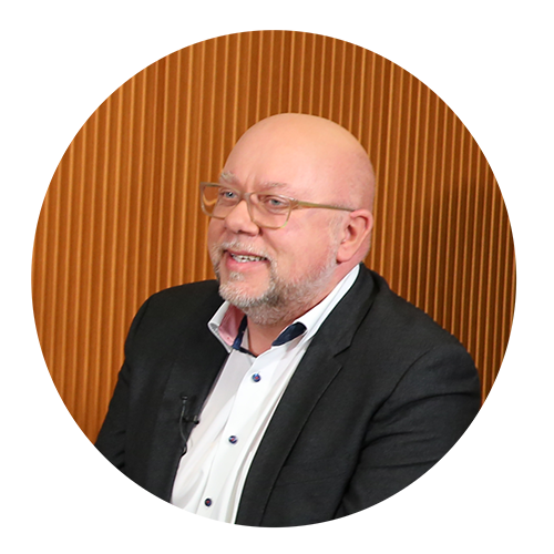 Porträt von Prof. Dr. Markus Biesalski, Professor an der TU Darmstadt, Experte für Makromolekulare Chemie und Papierchemie