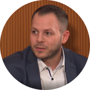 Porträt von Philipp Ott, Key Account Manager bei der HERMA GmbH, Fachmann für umweltfreundliche Etikettierlösungen