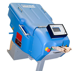 PadPak CC Maschine mit produzierten Papierpolstern, bereit zur Verwendung in kleinen und mittelgroßen Kartons