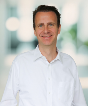 Portrait von CFO Dr Andreas Kirschkamp