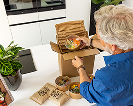 RecyCold™ Kühlpacks: Patentierte Papierbeutel mit 100 % biologisch abbaubarem Kühlgel für den sicheren Einzelversand gekühlter und gefrorener Waren.